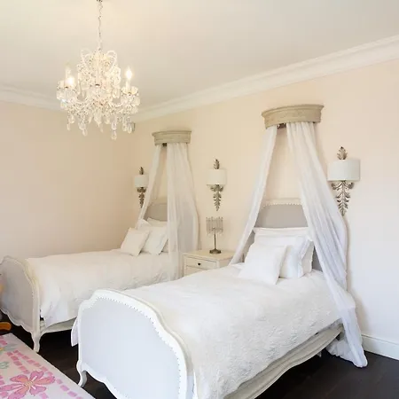 Villa Brand New In *